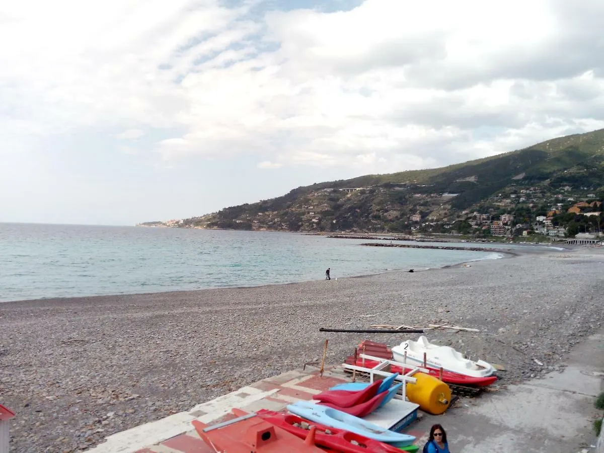 Della Rose Villa Ospedaletti Holiday home